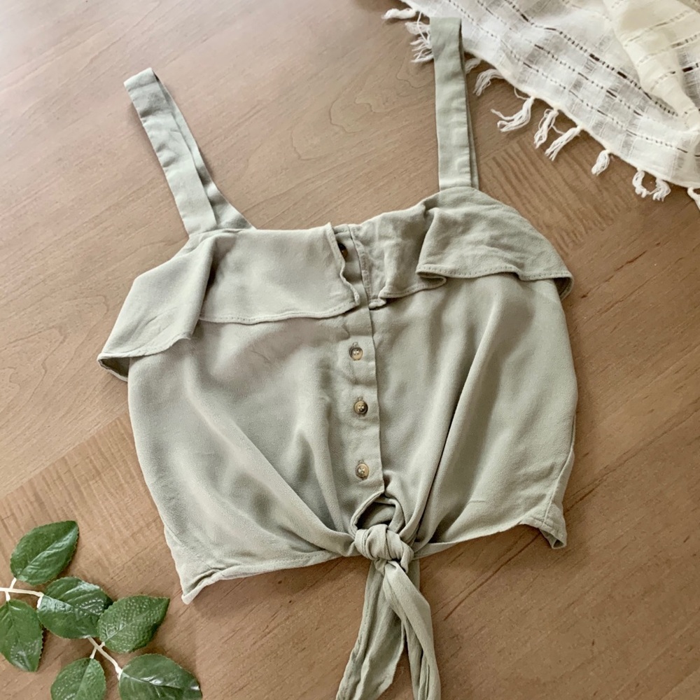 3 for $10•Forever 21 tied button-up ruffle tank